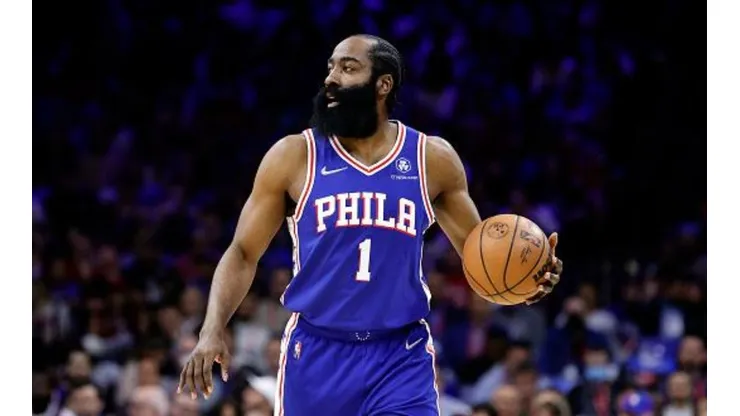 Harden aceitou redução salarial nos 76ers