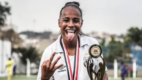 Atacante conquistou o primeiro título pelo clube. Divulgação/Reinaldo Campos/Assessoria.