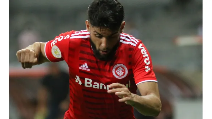 Foto: Fernando Moreno/AGIF - Inter pode ver atacante seguir caminho de Yuri Alberto