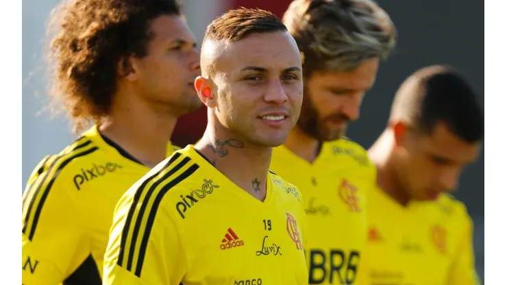 Foto: Gilvan de Souza/Flamengo - Everton seria importante para trazer volante Walace, com quem jogou no Grêmio, ao Mengão em 2022
