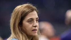 Leila Pereira durante jogo do Verdão. Dirigente tenta a contratação de Gabriel Barbosa.