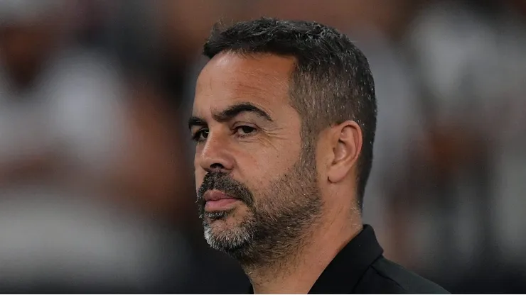 Artur Jorge, técnico do Botafogo. Foto: Thiago Ribeiro/AGIF