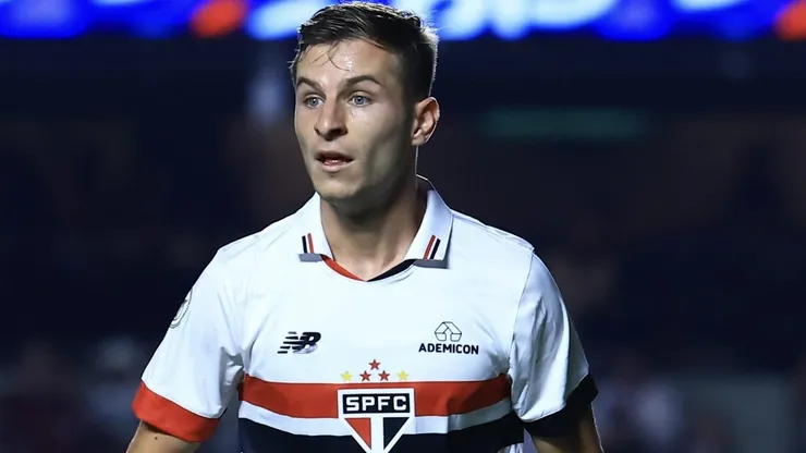 Giuliano Galoppo, jogador do São Paulo, durante partida contra o Cuiabá no estádio Morumbi pelo Brasileirão Série A 2024. Foto: Marcello Zambrana/AGIF
