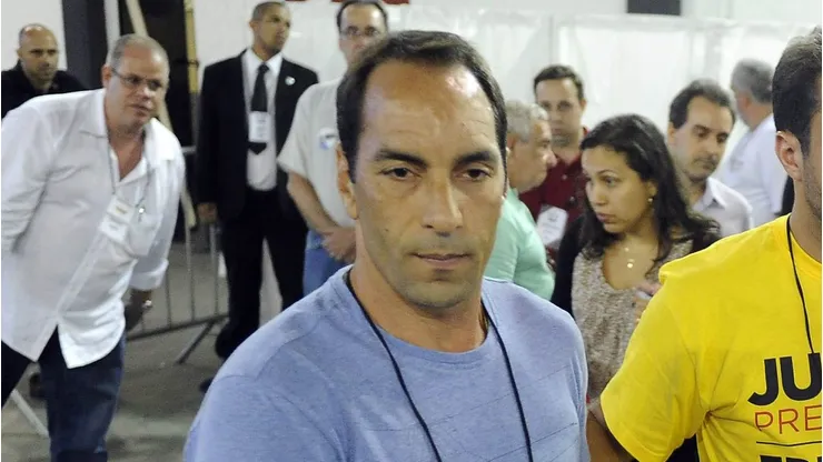 Edmundo analisou e aprova chegada de atacante