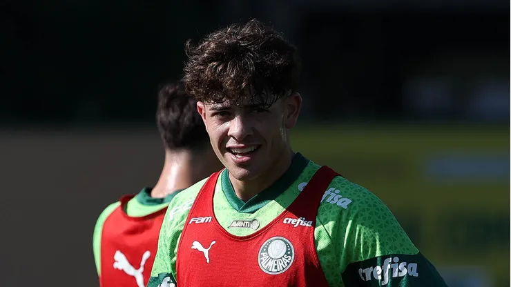 O jogador Agustín Giay, da SE Palmeiras, durante treinamento, na Academia de Futebol. (Foto: Cesar Greco/Palmeiras/by Canon)