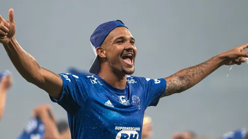 Foto: Alessandra Torres/AGIF - Zé Ivaldo provoca meia do Vasco