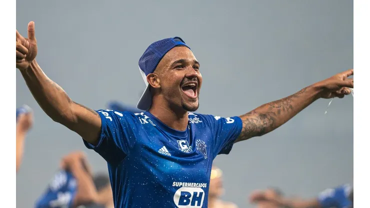 Foto: Alessandra Torres/AGIF - Zé Ivaldo provoca meia do Vasco