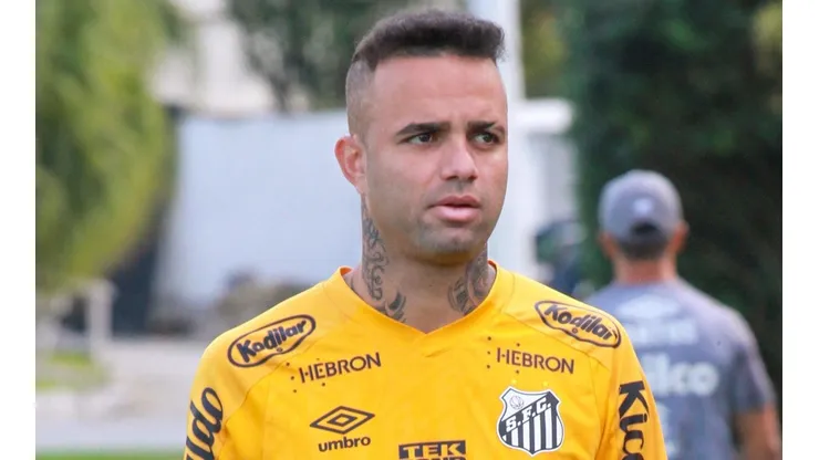 Foto: Fernanda Luz/AGIF - Luan não deslanchou no Santos.