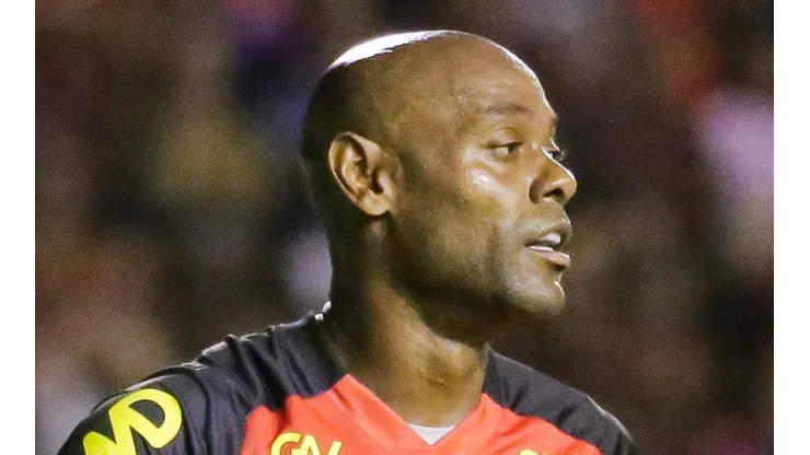Foto: Rafael Vieira/AGIF - Vagner Love manda a real sobre chances de acesso do Sport