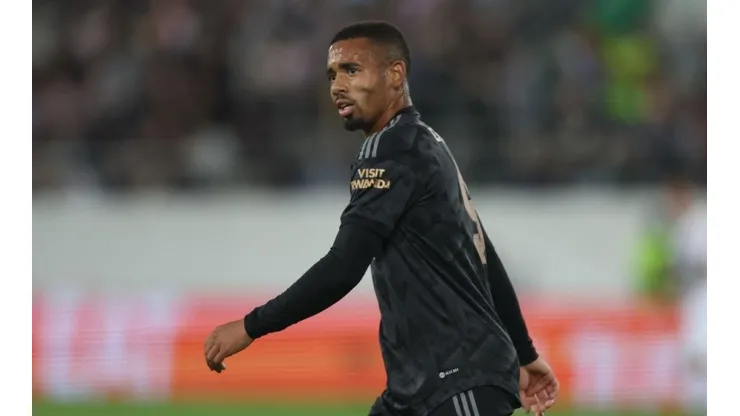 Christian Kaspar-Bartke/Getty Images/ "Tem que continuar fazendo o que a gente gosta"; Gabriel Jesus se solidariza com situação de Vini Jr. na Espanha.