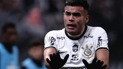 Foto: Ettore Chiereguini/AGIF - Fausto Vera recebe hoje em torno de R$ 180 mil mensais, 4x menos do que pediu Aránguiz para voltar ao Brasil