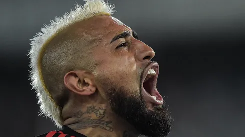 Parça de Vidal quer jogar no Flamengo e faz único ‘pedido’ a Rodolfo Landim