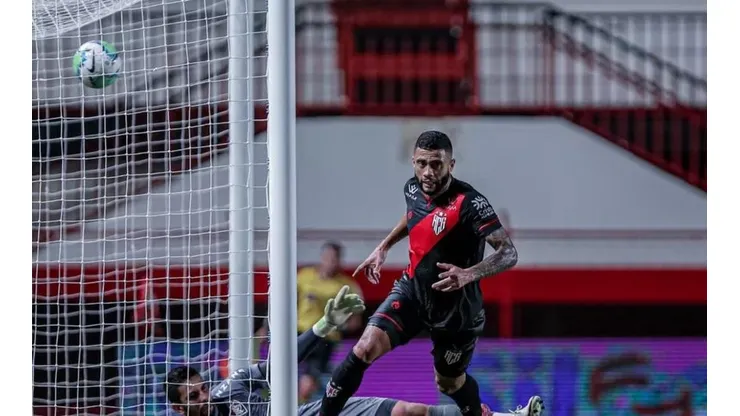 Heber Gomes/AGIF/ Wellington Rato, Churín +9; Eduardo Baptista esboça Atlético-GO para duelo contra São Paulo.
