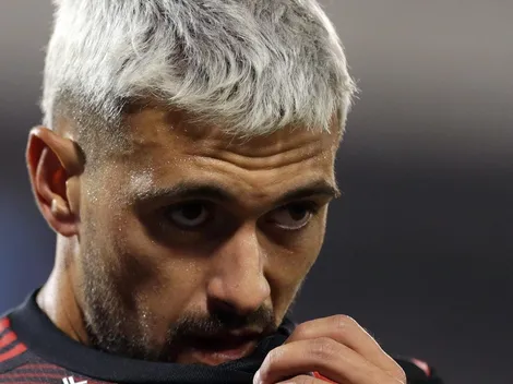 “Quer jogar ao lado de Arrasca”; Donos do Vasco querem dar chapéu no Fla, mas reforço só pensa no CRF