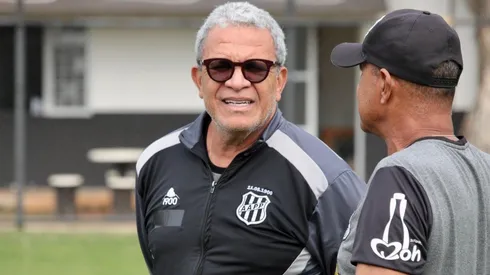 Foto: Flickr oficial da Ponte Preta - Hélio no comando da Macaca.