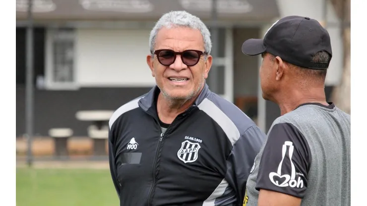 Foto: Flickr oficial da Ponte Preta - Hélio no comando da Macaca.