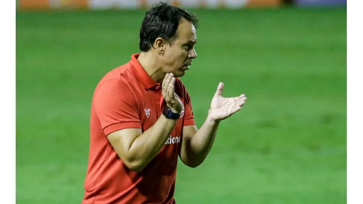 Rafael Vieira/AGIF - Dado no comando do Timbu.