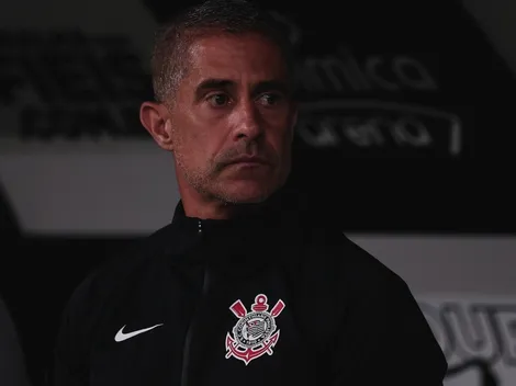 “Não é diferente”; Sylvinho opina sobre VP no Corinthians e faz revelação surpreendente