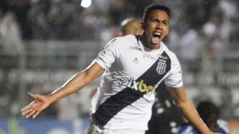 Foto: Rogério Capela/AGIF - Fessin marcou o gol da vitória no clássico contra o Bugre.