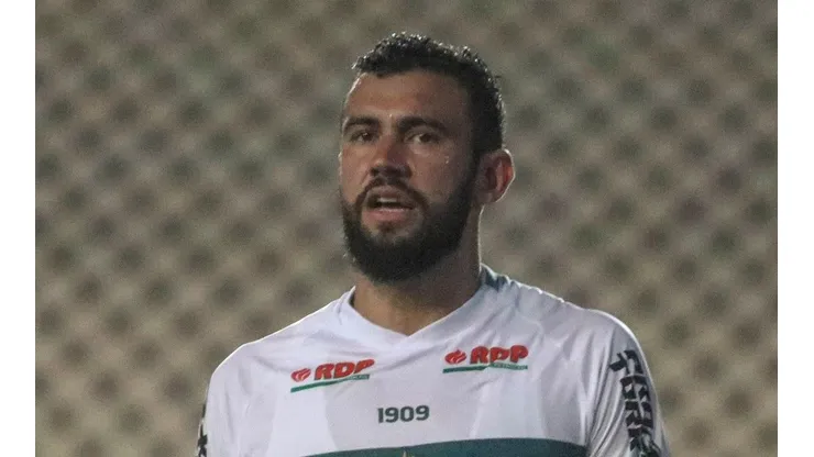 Foto: Ronald Felipe/AGIF - Castán possui quase cem jogos pelo Coxa