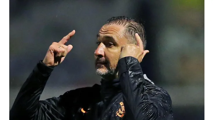 - Vítor Pereira
