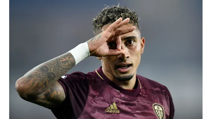 Foto: Peter Powell - Pool/Getty Images - Dinheiro de venda de Raphinha pode fazer Leeds investir em atacante do Flamengo