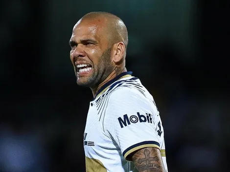 [VÍDEO] Daniel Alves é humilhado, recebe vaias e situação será 'dedurada' para Tite