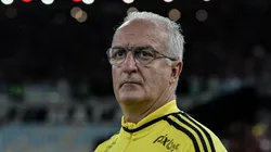 Foto: Thiago Ribeiro/AGIF - Dorival Júnior cresceu repertório ofensivo do Flamengo