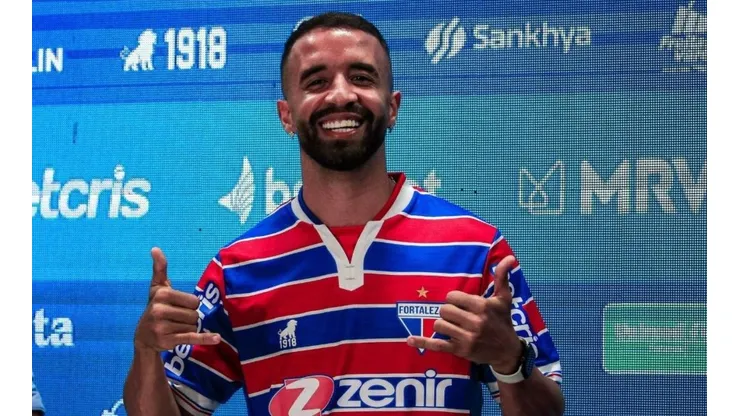 Foto: Leonardo Moreira/FEC - Caio mostrou alegria em defender o Fortaleza