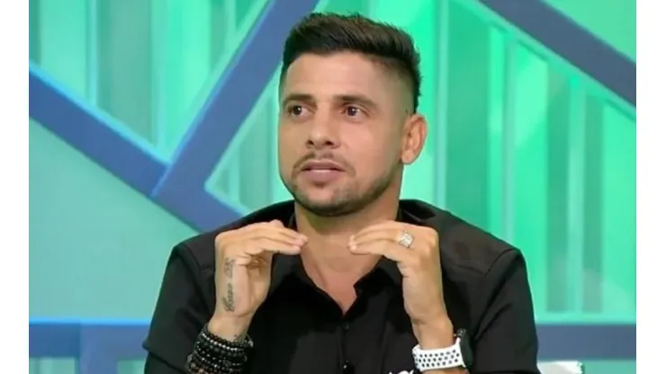 Cicinho ironiza o Fla e faz projeção inusitada para o São Paulo na Copa do Brasil