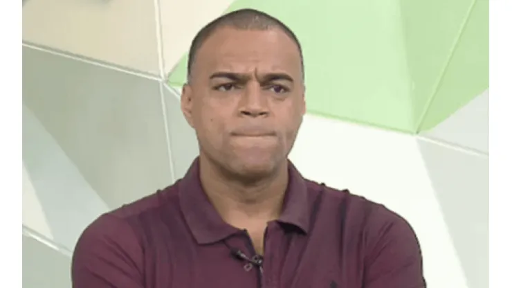 Foto: Reprodução / TV Bandeirantes - Denílson opina sobre lance polêmico em jogo do Palmeiras e Flamengo