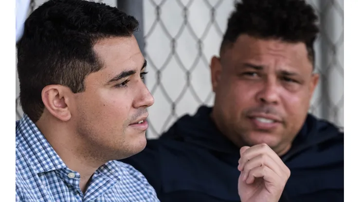 Pedro Martins expõe limpa e ‘barca’ de 16 jogadores vira economia de R$ 14 milhões