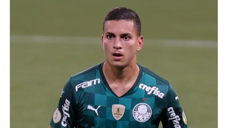 Foto: Marcello Zambrana/AGIF - Renan teve o contrato rescindido no Palmeiras.
