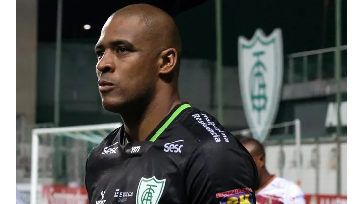 Fernando Moreno/AGIF. Jailson saiu do América-MG explicitando rixa interna com colega de elenco