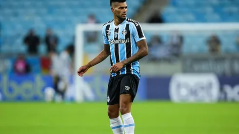 Pedro H. Tesch/AGIF - Rodrigues em ação pelo Grêmio.