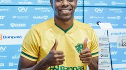 John Wesley/Paysandu. Salazar está inscrito no BID e regularizado pelo Paysandu