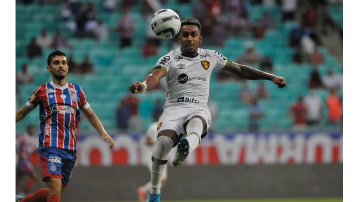 Foto: Jhony Pinho/AGIF - Ewerthon ganha nova 'sombra' na equipe do Sport