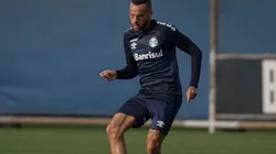 Foto: Maxi Franzoi/AGIF - Guilherme está de volta ao Grêmio após passagem pelo futebol árabe