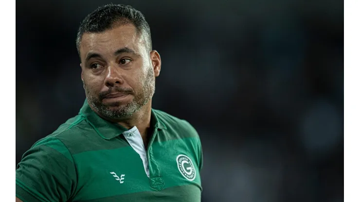 Jorge Rodrigues/AGIF - Jair Ventura, técnico do Goiás.