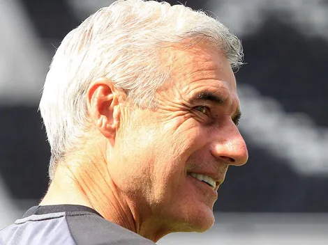 Luís Castro é surpreendido e fica sabendo que terá reforço de peso no Botafogo
