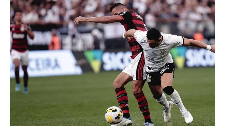 Foto: Ettore Chiereguini/AGIF - Corinthians e Flamengo se enfrentam novamente nesta terça-feira (2) pela Copa Libertadores