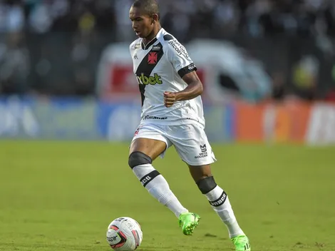 Após reclamação do Vasco em pênalti contra Eguinaldo, CBF divulga áudio do VAR: "Ele sente o contato e..."