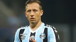 Foto: Pedro H. Tesch/AGIF - Lucas Leiva: volante será titular do Grêmio contra o Guarani