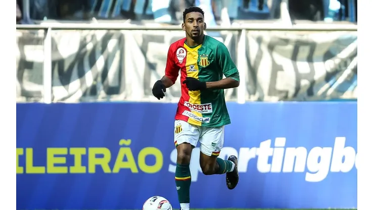 Foto: Pedro H. Tesch/AGIF - Mateusinho é alvo de quatro equipes da Série A