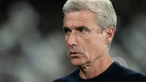 Luis Castro não tem utilizado o jogador no Botafogo (Foto: Jorge Rodrigues/AGIF)