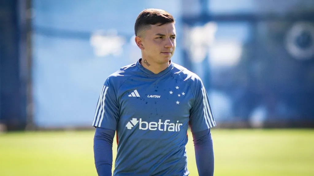 Atacante vem se destacando nos jogos mais recentes da Raposa