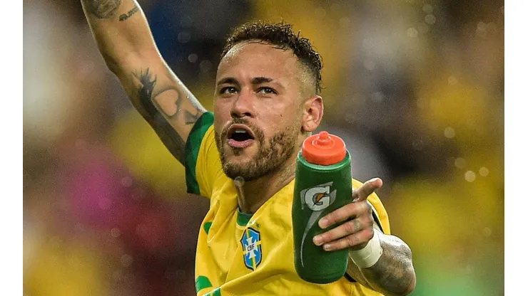Foto: Thiago Ribeiro/AGIF - Neymar interessa ao City.