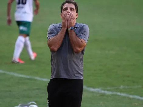 "Assumo todas as palavras aqui..."; Santa Cruz manda embora jogador de Martelotte após duras críticas