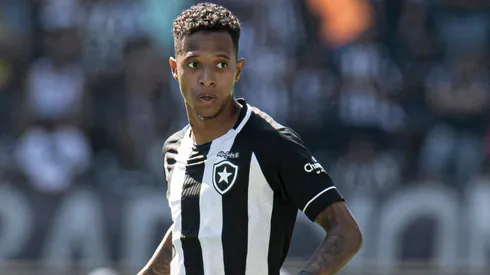 Foto: Jorge Rodrigues/AGIF | Tchê Tchê puxa a fila dos que podem ficar em 2º plano no Botafogo