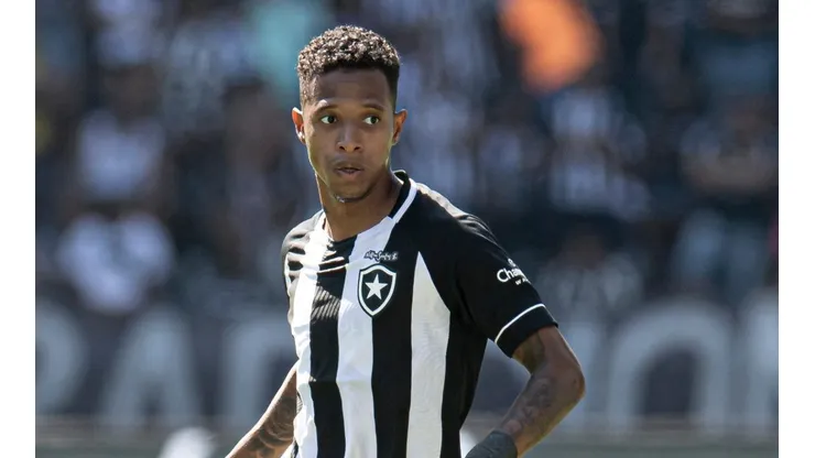 Foto: Jorge Rodrigues/AGIF | Tchê Tchê puxa a fila dos que podem ficar em 2º plano no Botafogo